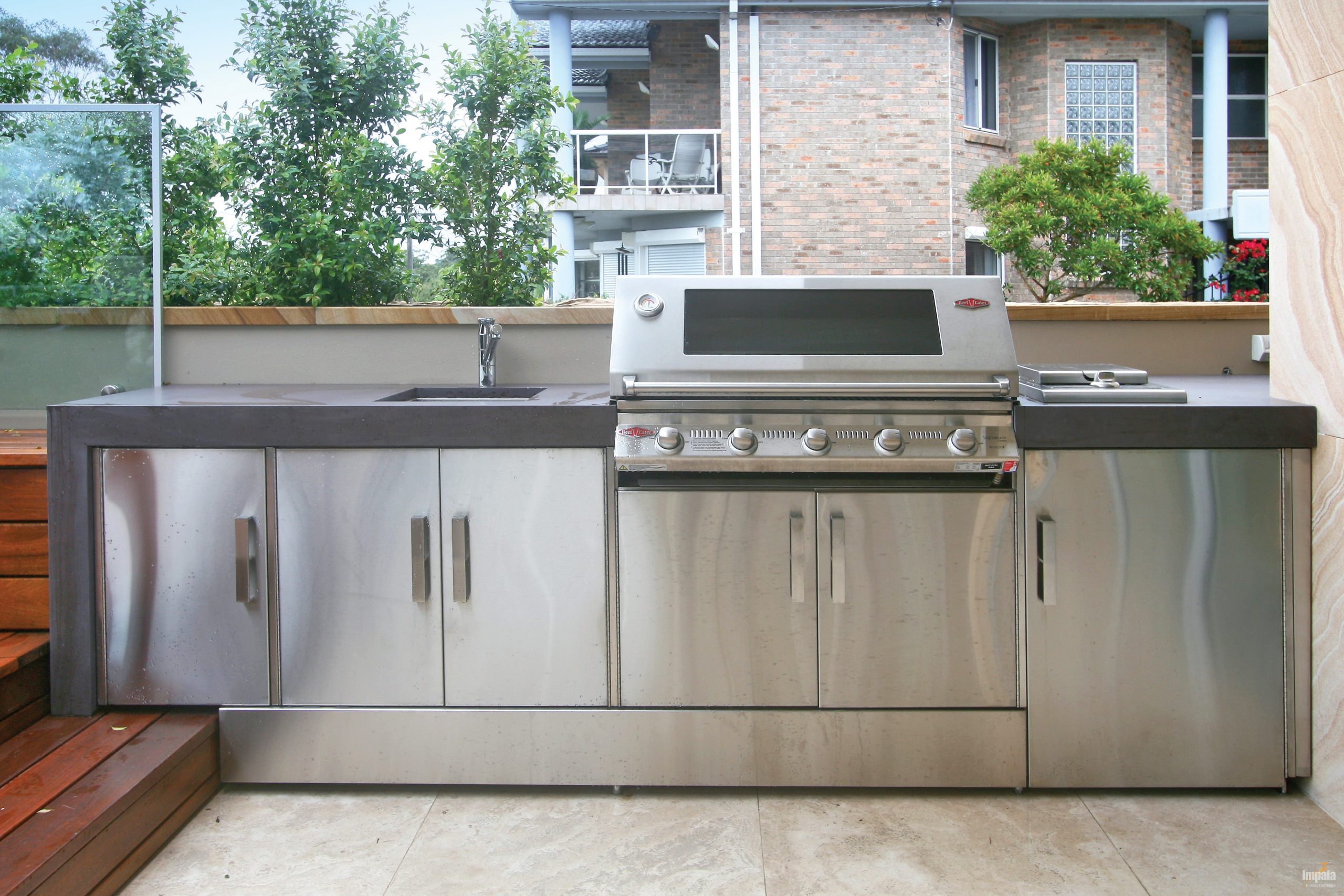 Outdoor Kitchens and BBQ s